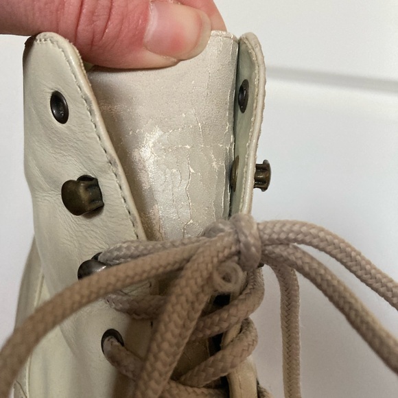 Victorian inspired ankle boots - Picture 5 of 5